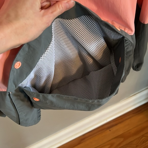 Columbia pull over - Picture 4 of 9